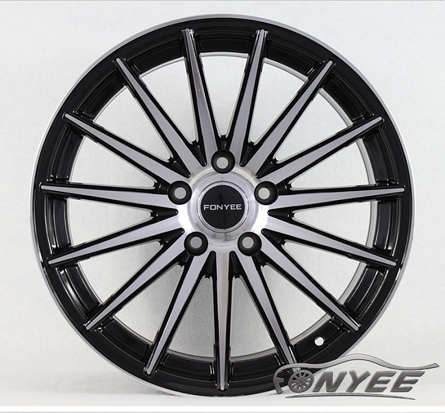 картинка Новые диски Vossen VFS2 Replica R19 5X114,3 ET40 J8,5 черный глянец + серебро магазин  StreetTuning 