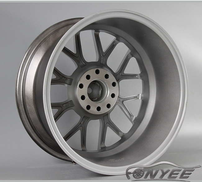 картинка Новые диски BBS RC302 R17 5X112/5X120 ET15 J10 серебро глянец магазин  StreetTuning 