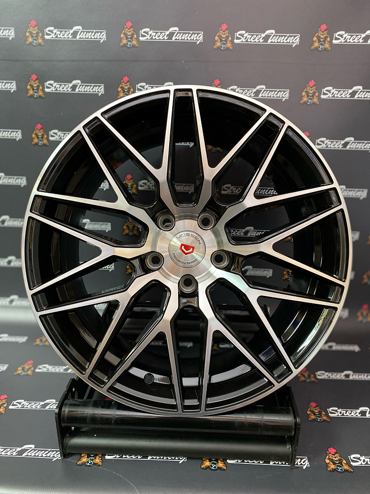 картинка Новые диски Vossen HF-2 R18 J8.5 ET35 5x114.3 Black+Silver от магазина  StreetTuning