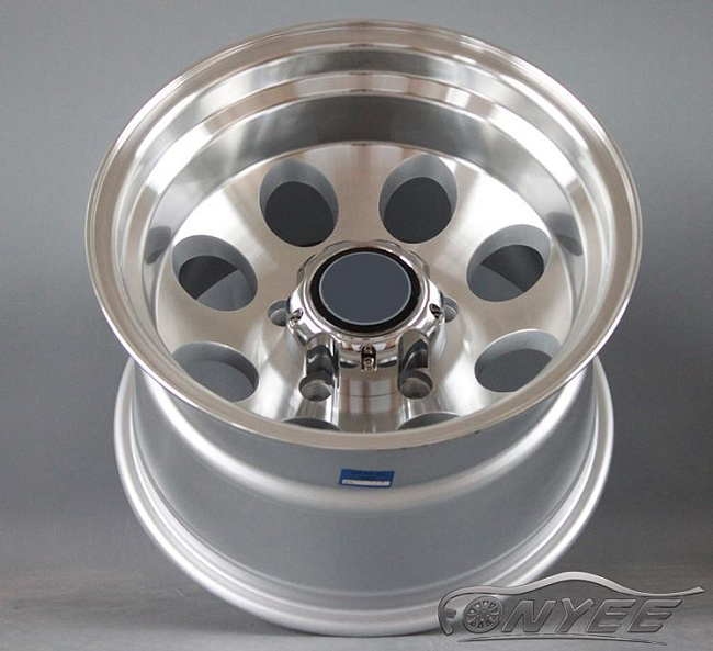 картинка Новые диски GT wheels style 2 R16 6x139,7 ET-38 J10 серебро магазин  StreetTuning 