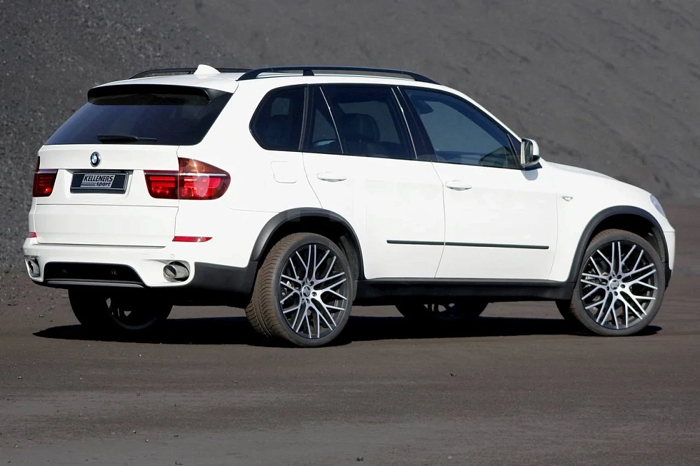 картинка Расширители арок для BMW X5 e70 от магазина  StreetTuning