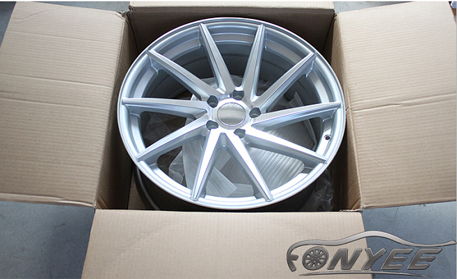 картинка Новые диски Vossen CVT-L Replica R19 5X112 ET30 J10 серебристые магазин  StreetTuning 