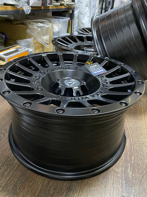 картинка Новые диски Off Road R17 J8.5 et10 6x114,3, черные магазин  StreetTuning 