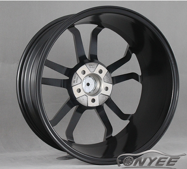 картинка Новые диски KE Flow Forming модель 5 R18 5X114,3 ET40 J8 черная + серебро магазин  StreetTuning 