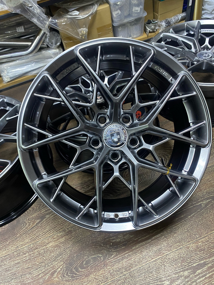 картинка Новые HRE FF10 R18 J8 ET38 5x114,3 Hyper Black от магазина  StreetTuning