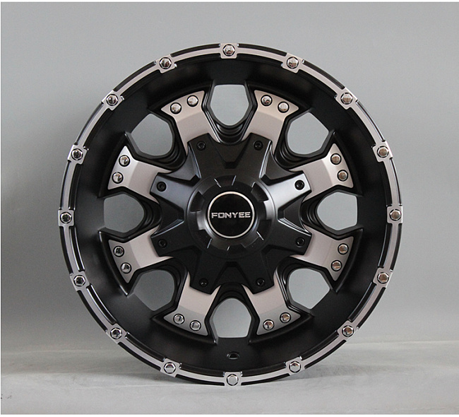 картинка Новые диски Fonyee Off-Road R17 6X139,7 ET0 J9 черный мат + серебро магазин  StreetTuning 