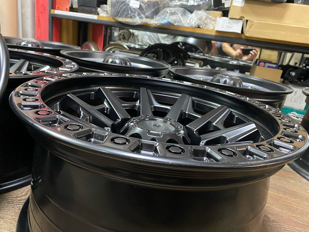 картинка Новые диски Off Road R17 J8.5 ET -12 6X139.7, черные от магазина  StreetTuning