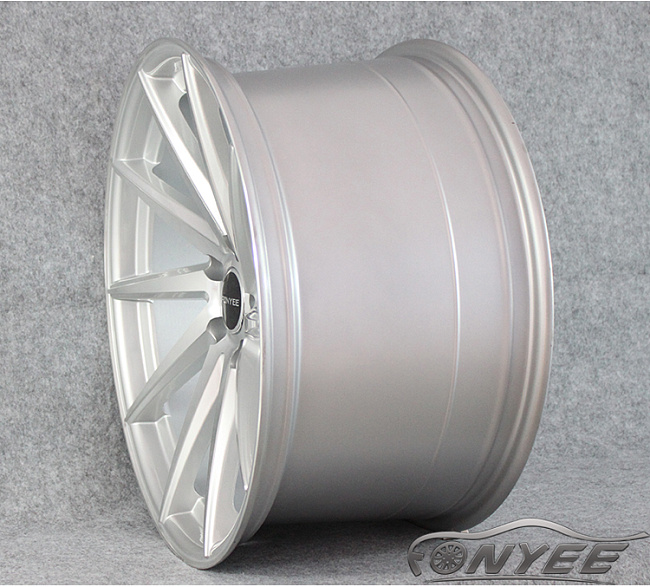 картинка Новые диски Vossen CVT-L Replica R19 5X112 ET30 J10 серебристые магазин  StreetTuning 
