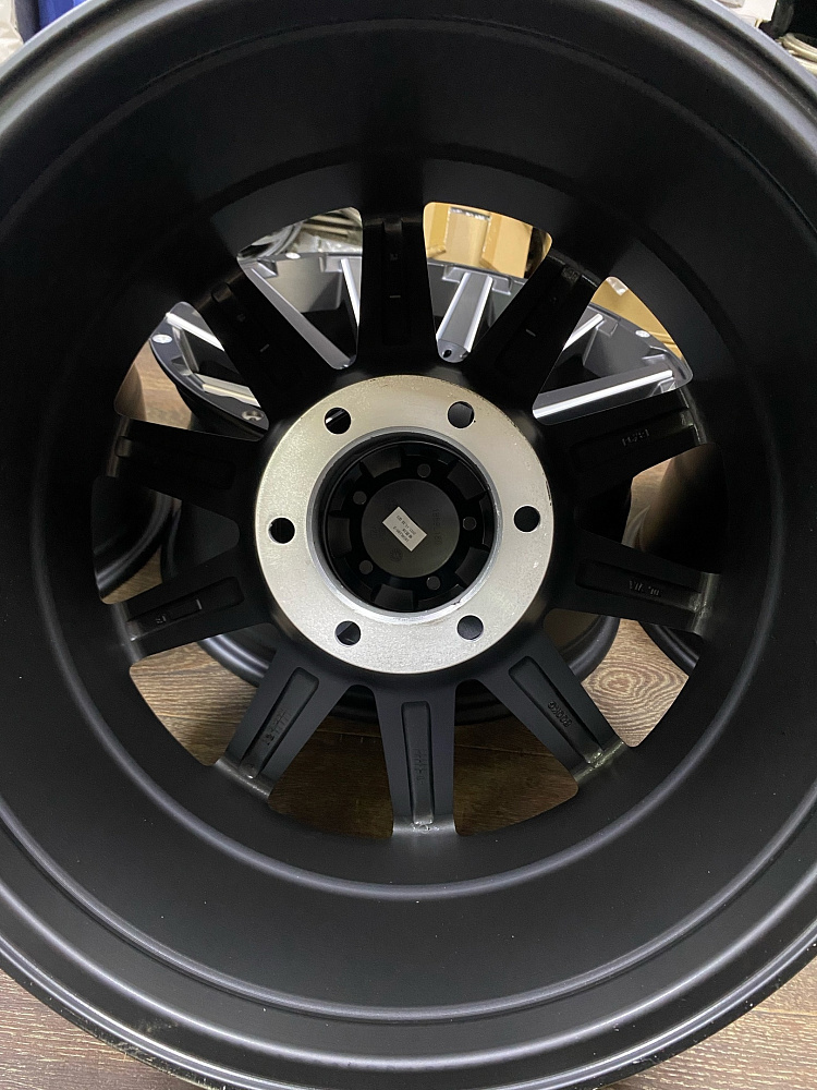 картинка Новые диски Fuel D615 R18 J9 ET0 6X139,7 ЦО 106.1 от магазина  StreetTuning