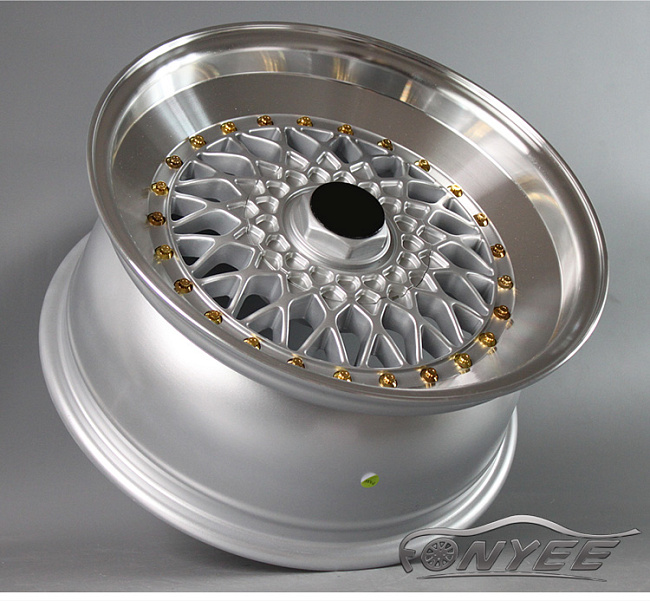 картинка Новые диски BBS RS R17 4X114,3/4X100 ET20 J8 серебро глянец + золотые болтики + полированная полка магазин  StreetTuning 