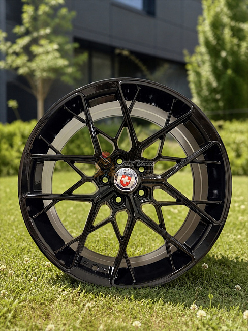 картинка Новые диски HRE FF10 R19 J8.5 ET35 5X112 черные магазин  StreetTuning 