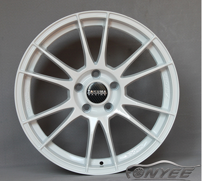 картинка Новые диски TAKUMA RLN R18 5X114,3 ET38 J9 белый глянец магазин  StreetTuning 