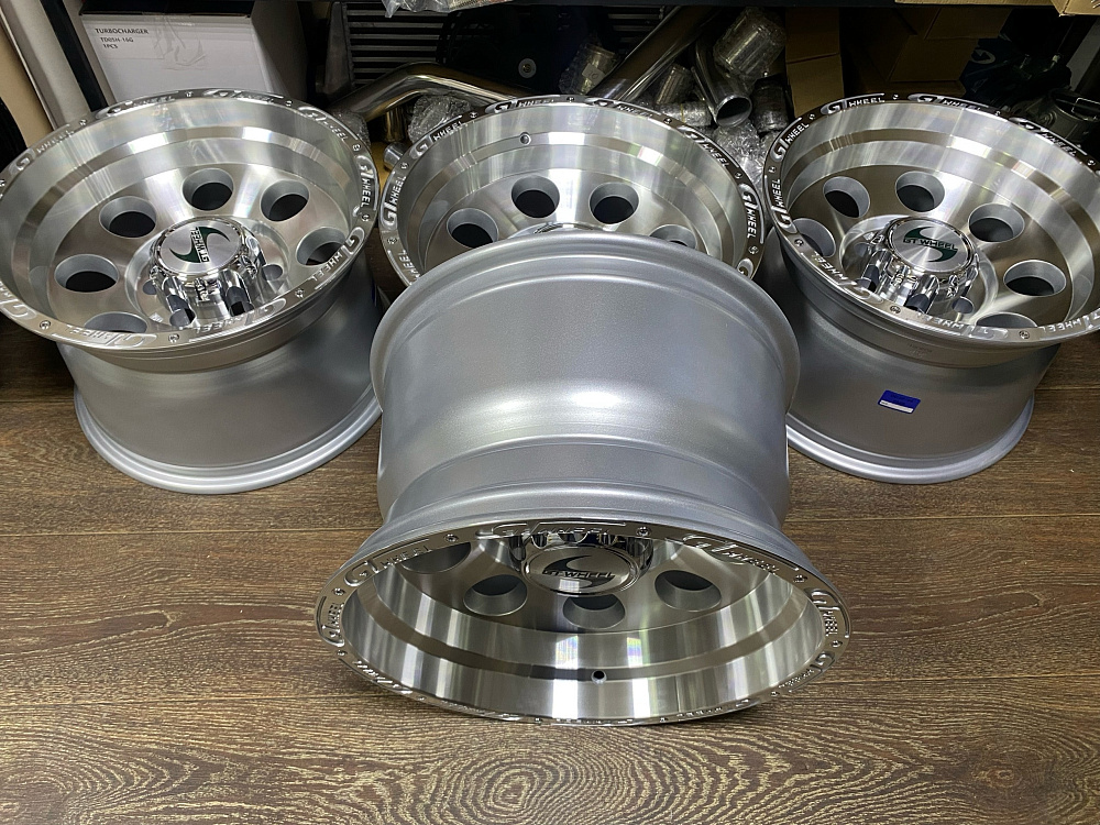 картинка Новые диски GT WHEEL R16 J10 et -44 6x139,7, серебро от магазина  StreetTuning