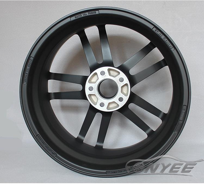 картинка Новые диски Inforged R18 J9 ET+38 5x114,3 черный мат + серебро магазин  StreetTuning 