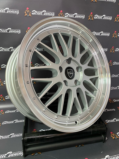картинка Новые диски BBS LM R18 J9 ET12 5x114.3 Silver магазин  StreetTuning 
