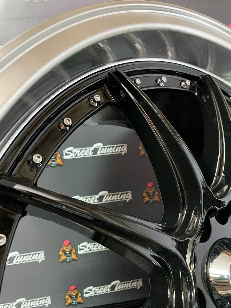 картинка Новые диски XXR R18 J8.5 ET35 5x114.3/5X112 Black+Silver от магазина  StreetTuning