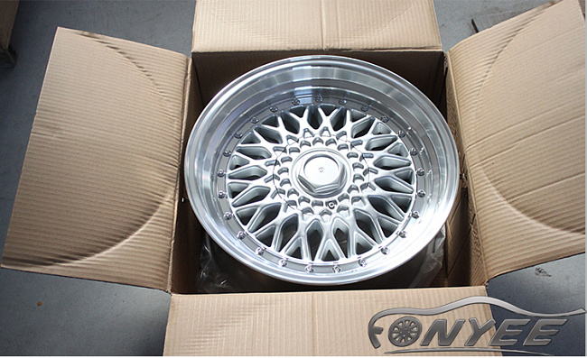 картинка Новые диски BBS RS R17 5X114,3/5X100 ET30 J8,5 серебро + полированная полка магазин  StreetTuning 