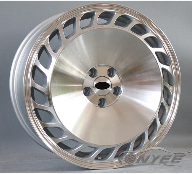 картинка Новые диски Saxo R18 5X112 ET40 J8 серебро магазин  StreetTuning 