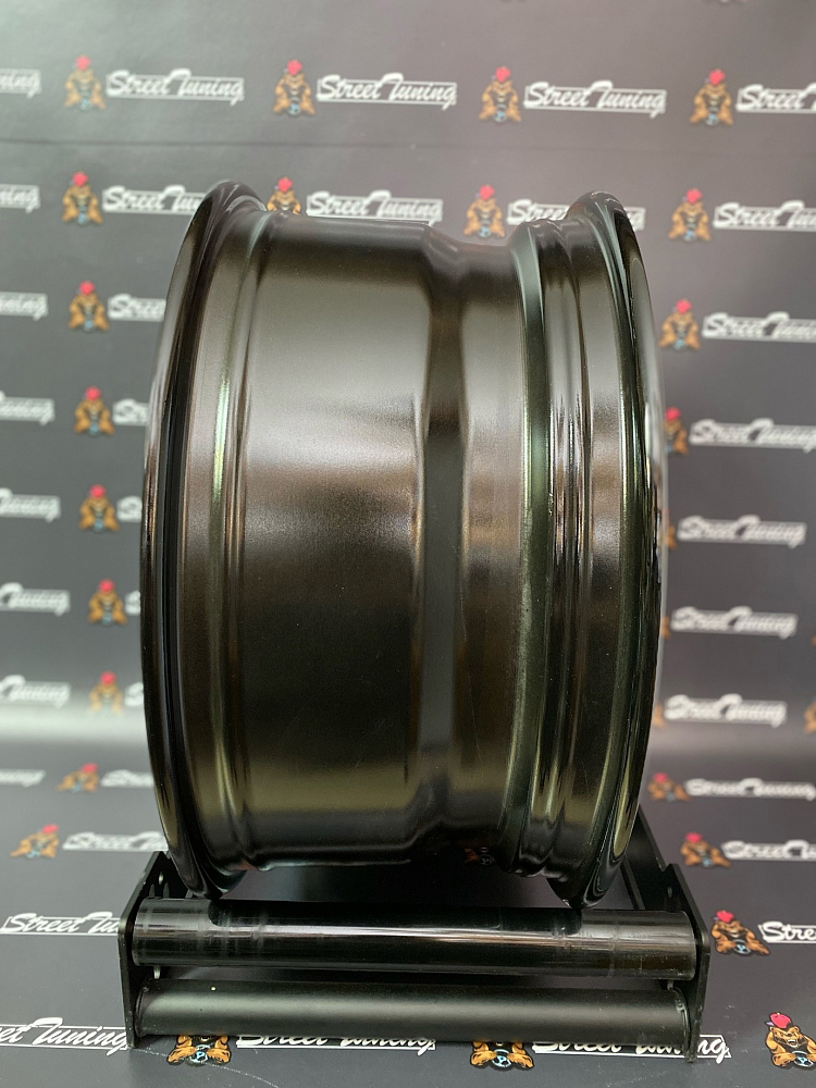 картинка Новые диски Vossen HF-2 R18 J8.5 ET35 5x114.3 Black+Silver от магазина  StreetTuning
