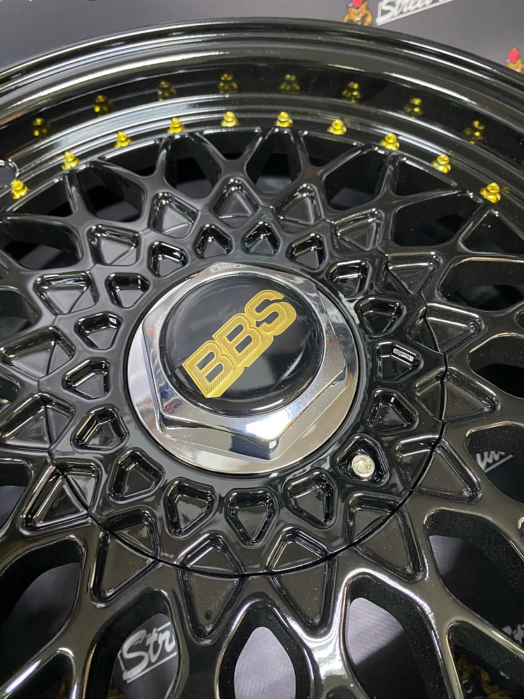 картинка Новые диски BBS RS R16 J6.5 ET30 4x100/114,3 Black Gloss от магазина  StreetTuning