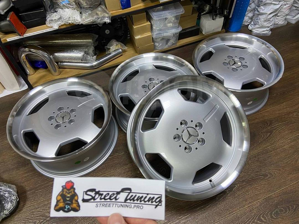 картинка Новые диски AMG monoblock R18 J8 ET35 5X112, серебро от магазина  StreetTuning