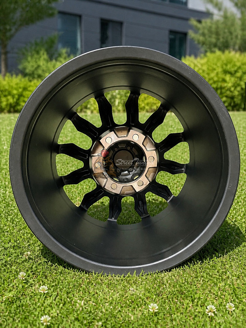 картинка Новые диски Fuel Style R17 J9 ET0 6X139.7 Black магазин  StreetTuning 