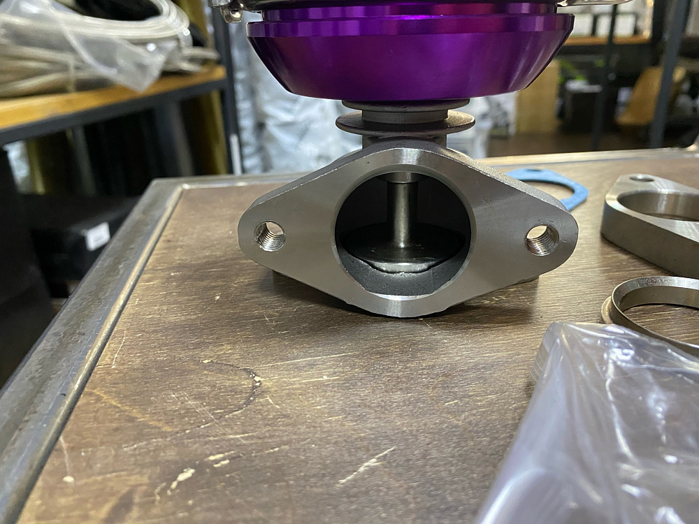 картинка Вестгейт (Wastegate) 44 мм Epman Sport , фиолетовый фланец 2 болта от магазина  StreetTuning