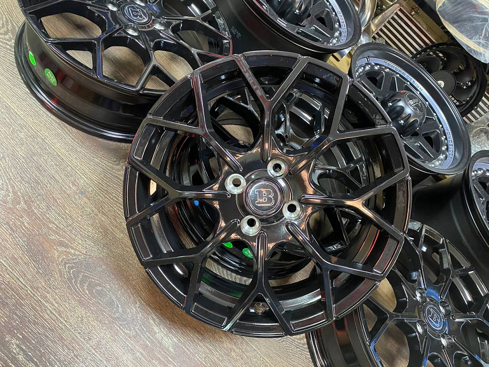 картинка Новые диски для Smart R16 4X100 ET42 J6 черный глянец от магазина  StreetTuning