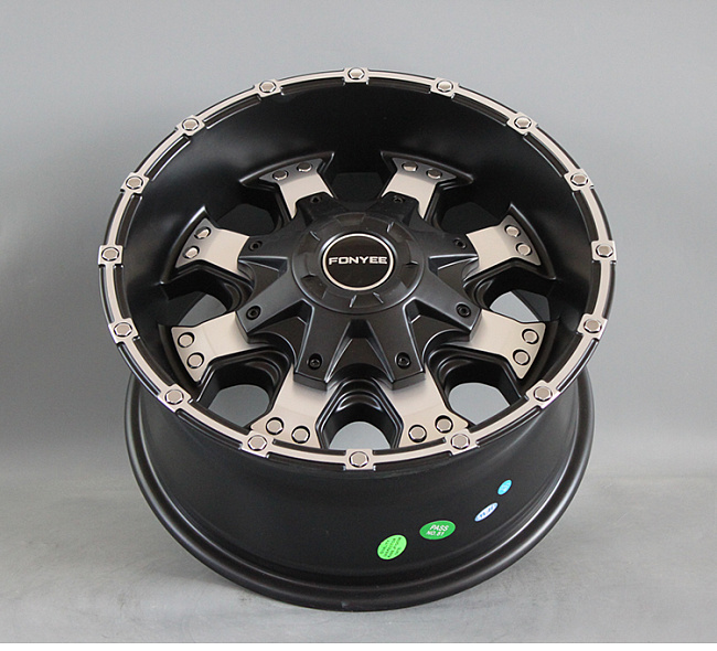 картинка Новые диски Fonyee Off-Road R17 6X139,7 ET0 J9 черный мат + серебро магазин  StreetTuning 