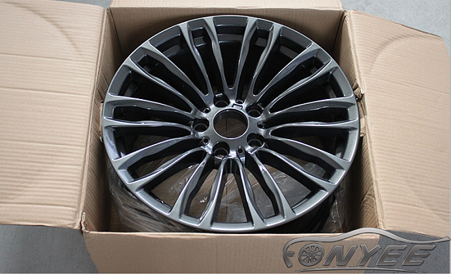 картинка Новые диски BMW style 142 R18 5x120 ET35 J8,5 черное серебро магазин  StreetTuning 