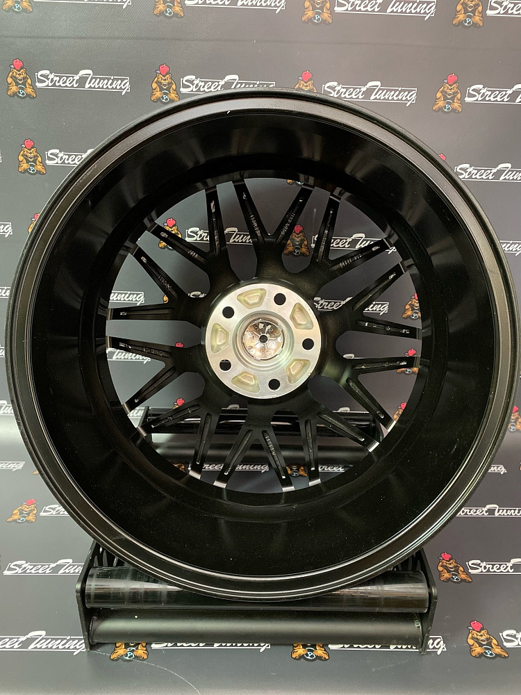 картинка Новые диски Vossen HF-2 R18 J8.5 ET35 5x114.3 Black+Silver от магазина  StreetTuning