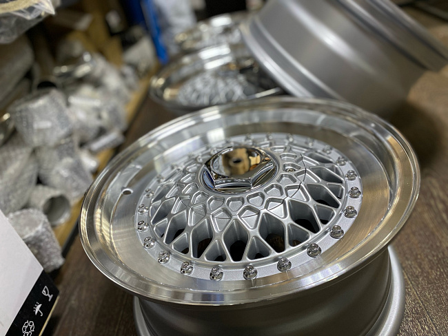 картинка Новые диски BBS RS R14 J6,5 ET25 4x100/4x114.3 , серебро + полировка магазин  StreetTuning 