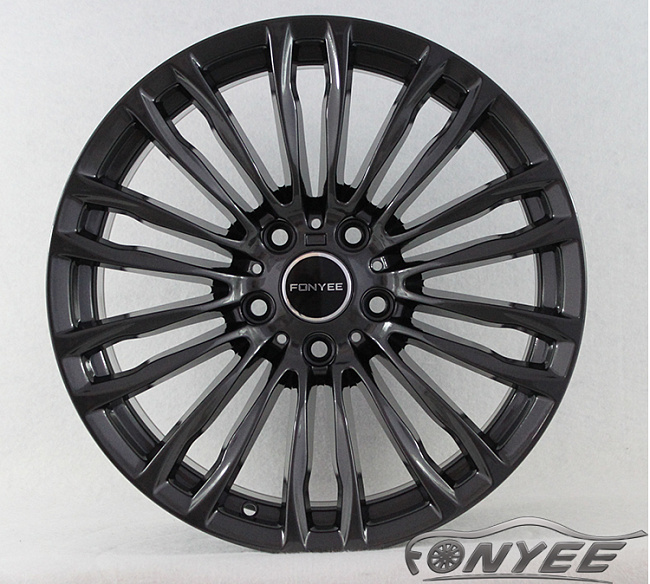 картинка Новые диски BMW style 142 R18 5x120 ET35 J8,5 черное серебро магазин  StreetTuning 