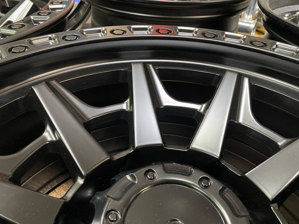 картинка Новые диски Off Road R17 J8.5 ET -12 6X139.7, черные от магазина  StreetTuning