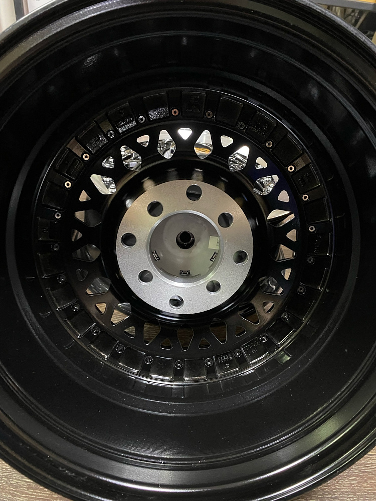 картинка Новые диски BBS RS R14 J6,5 ET25 4x100/4x114.3 черные с серебром от магазина  StreetTuning