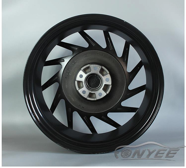 картинка Новые диски Vossen VLE1-L Replica R19 5X120 ET33 J9,5 черный + серебро магазин  StreetTuning 