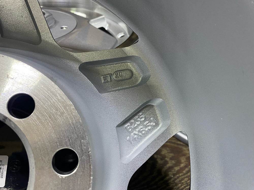 картинка Диски Borbet A R14 4х100/114,3 ET20 J6,5 серебро + полированная полка от магазина  StreetTuning