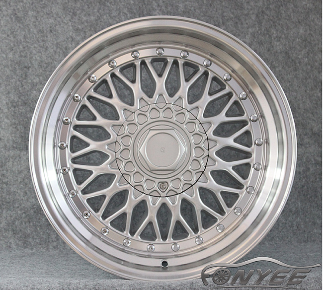 картинка Новые диски BBS RS R17 5X114,3/5X100 ET30 J8,5 серебро + полированная полка магазин  StreetTuning 