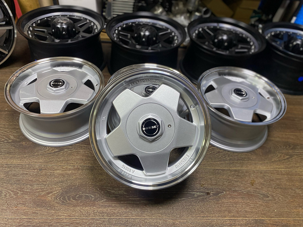 картинка Диски Borbet A R14 4х100/114,3 ET20 J6,5 серебро + полированная полка от магазина  StreetTuning