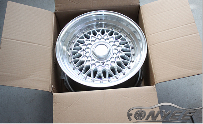картинка Новые диски BBS RS R18 5X100/5X114,3 ET20 J9,5 серебро + полированная полка магазин  StreetTuning 