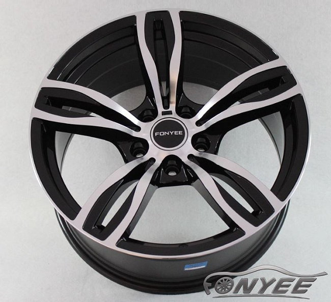 картинка Новые диски BMW F10 style R18 5x120 ET20 J9,5 черный глянец + серебро магазин  StreetTuning 