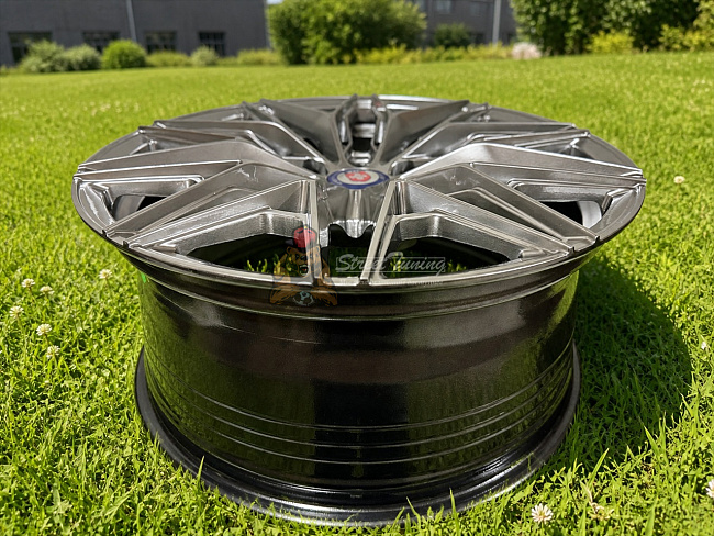картинка Новые диски Hre Flow Forming R18 J8 ET35 5X114.3 Hyper Black магазин  StreetTuning 