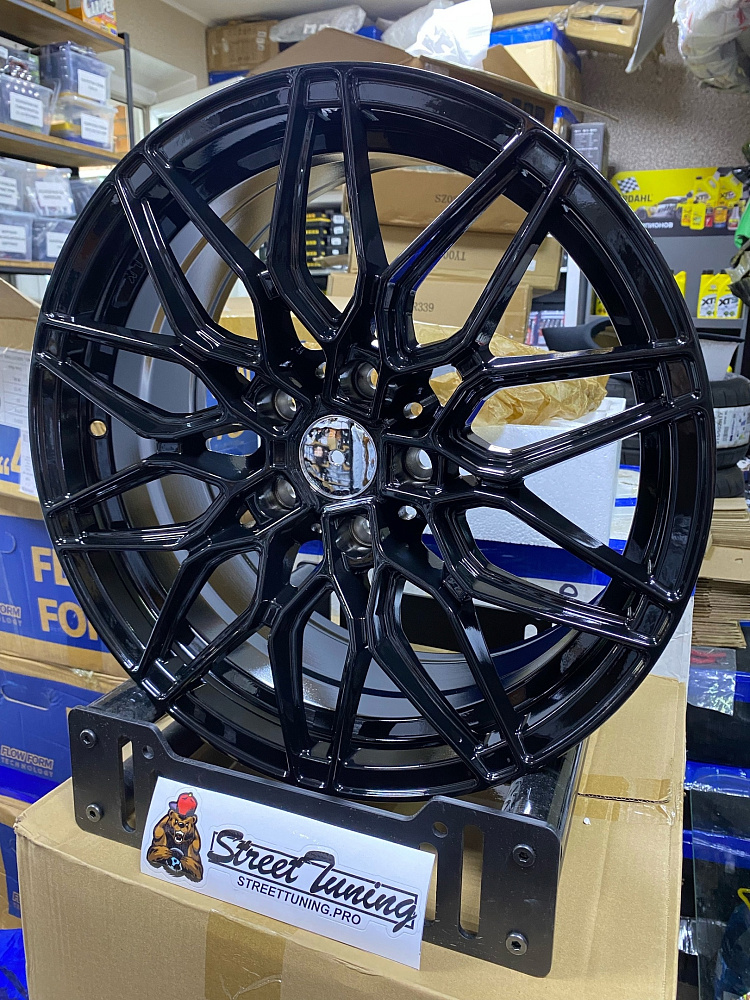 картинка Новые диски Wheelegend VLF R17 J7.5 ET35 5x112 Black от магазина  StreetTuning