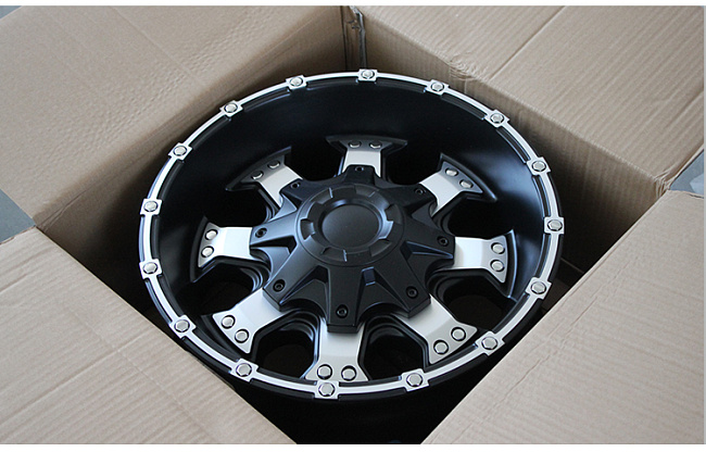 картинка Новые диски Fonyee Off-Road R17 6X139,7 ET0 J9 черный мат + серебро магазин  StreetTuning 