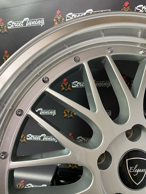 картинка Новые диски BBS LM R18 J9 ET12 5x114.3 Silver магазин  StreetTuning 