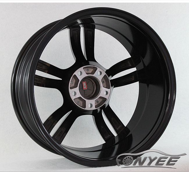 картинка Новые диски BMW F10 style R18 5x120 ET20 J9,5 черный глянец + серебро магазин  StreetTuning 