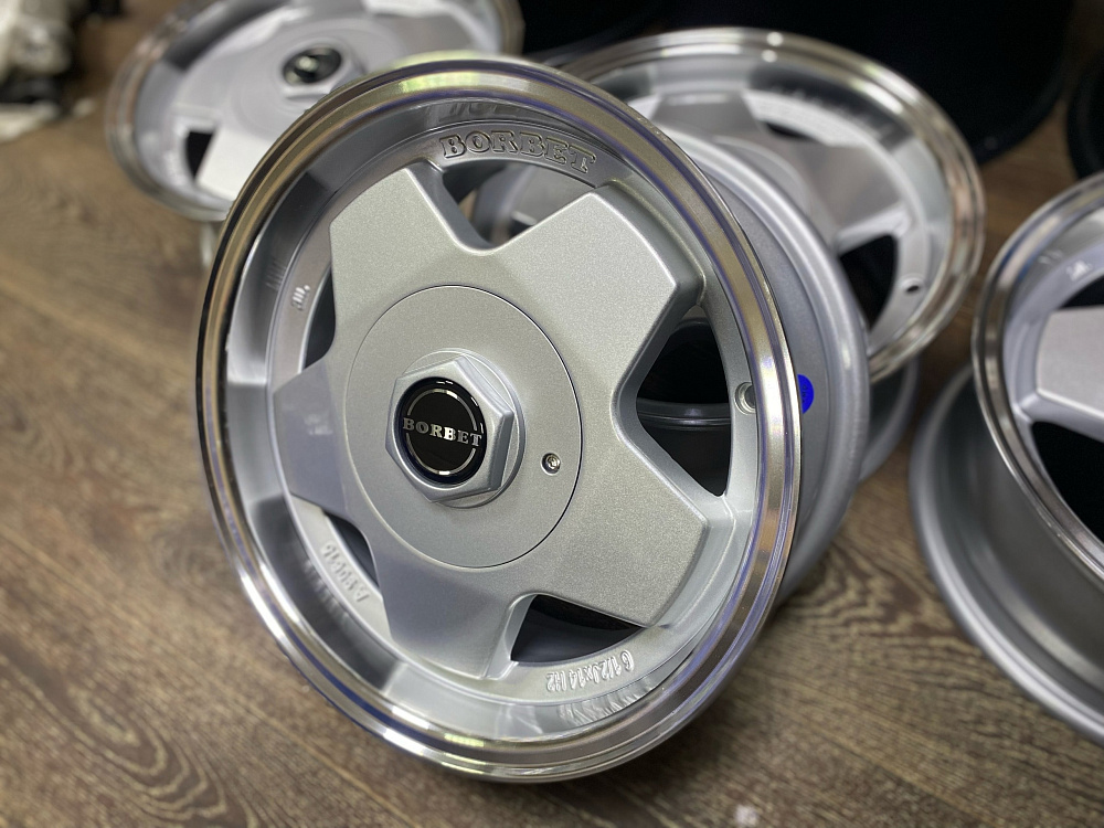картинка Диски Borbet A R14 4х100/114,3 ET20 J6,5 серебро + полированная полка от магазина  StreetTuning